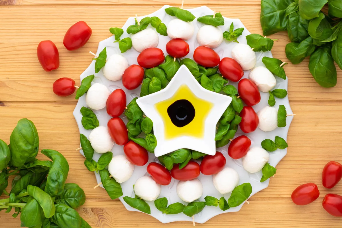Christmas Appetizer Ideas | 16 Easy Holiday Party Bites | The Easy ...